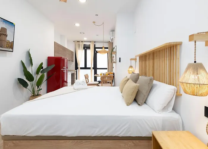 Travel Habitat Nou Mestalla Apartment Valencia