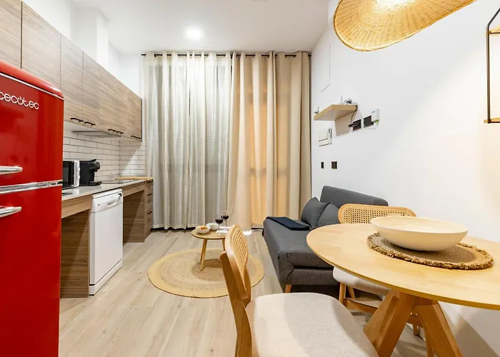 Travel Habitat Nou Mestalla Apartment Valencia