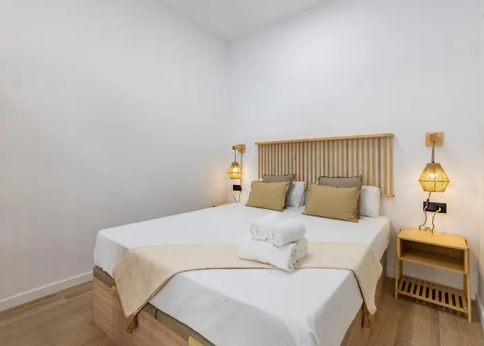 Travel Habitat Nou Mestalla Apartment Valencia